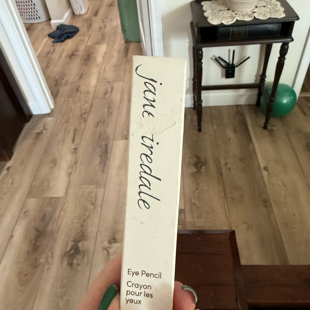 jane iredale Basic Black Eye Pencil Box - Cream Packaging